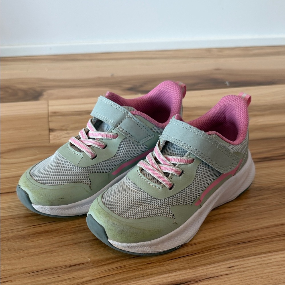 Dream Pairs Pink and Gray Kids Sneakers